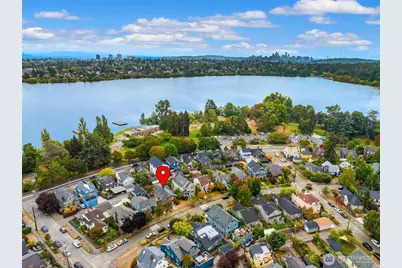 7426 Keen Way N, Seattle, WA 98103 - Photo 3