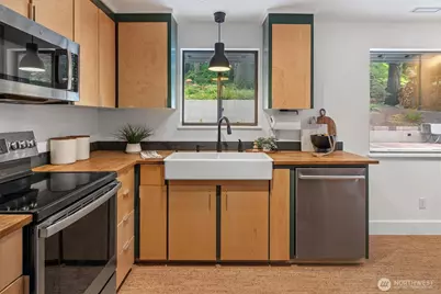 22914 2nd Avenue SE, Bothell, WA 98021 - Photo 13