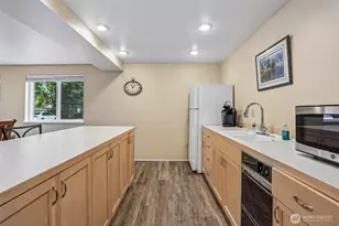 250 NW Dogwood St, Issaquah, WA 98027 - Photo 29
