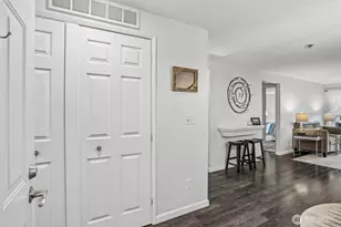 250 NW Dogwood St, Issaquah, WA 98027 - Photo 3