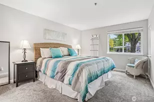 250 NW Dogwood St, Issaquah, WA 98027 - Photo 13