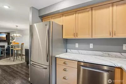 250 NW Dogwood Street #E104, Issaquah, WA 98027 - Photo 11