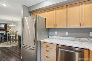 250 NW Dogwood St, Issaquah, WA 98027 - Photo 11