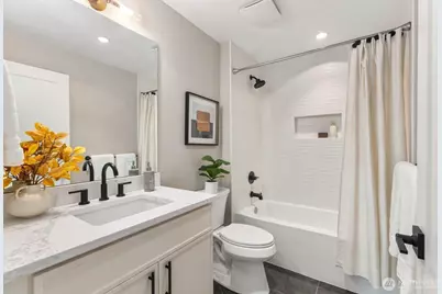 6208 43rd Avenue NE, Seattle, WA 98115 - Photo 9