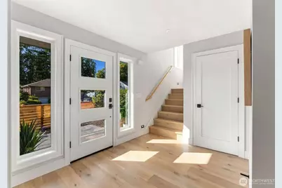 6208 43rd Avenue NE, Seattle, WA 98115 - Photo 3
