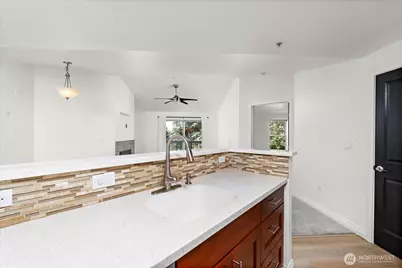 7711 NE 175th Street #308, Kenmore, WA 98028 - Photo 9