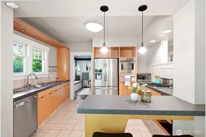 1731 Lake Washington Boulevard S, Seattle, WA 98144 - Photo 11