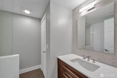 10042 Main Street #117, Bellevue, WA 98004 - Photo 25