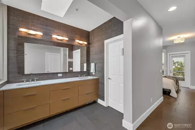 10042 Main Street #117, Bellevue, WA 98004 - Photo 19
