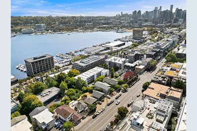 1732 Dexter Avenue N, Seattle, WA 98109 - Photo 3