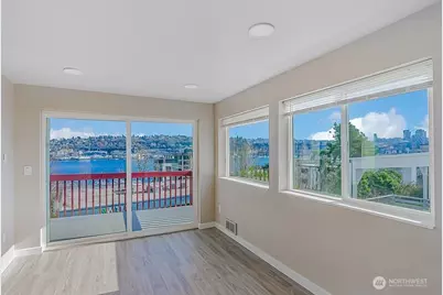 1732 Dexter Avenue N, Seattle, WA 98109 - Photo 11