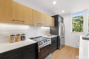 3646 B Greenwood Ave N, Seattle, WA 98103 - Photo 9