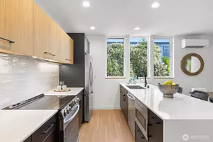 3646 B Greenwood Ave N, Seattle, WA 98103 - Photo 11