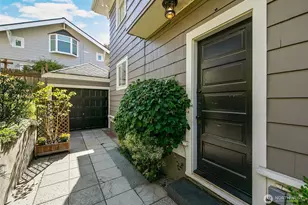 2320 Nob Hill Ave N, Seattle, WA 98109 - Photo 29