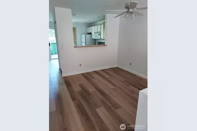 604 122nd Avenue NE, Bellevue, WA 98005 - Photo 3