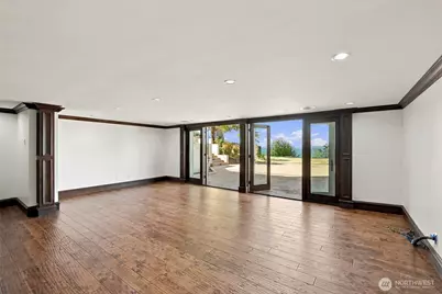 8711 Talbot Road, Edmonds, WA 98026 - Photo 27