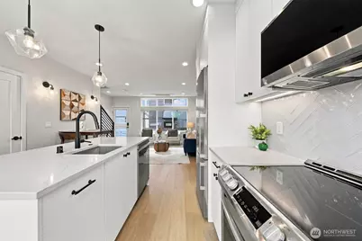 6016 California Avenue SW #D, Seattle, WA 98136 - Photo 11