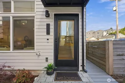 6016 California Avenue SW #D, Seattle, WA 98136 - Photo 3
