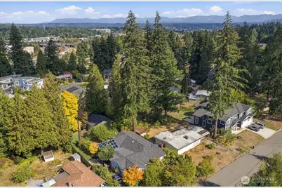 14262 SE Eastgate Drive, Bellevue, WA 98006 - Photo 9
