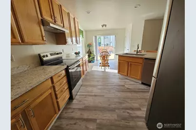 201 Glennwood Place SE, Renton, WA 98056 - Photo 9