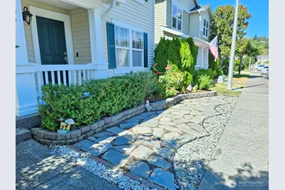 201 Glennwood Place SE, Renton, WA 98056 - Photo 3