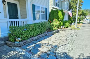 201 Glennwood Pl SE, Renton, WA 98056 - Photo 3