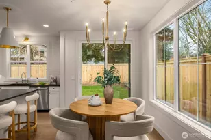 10618 NE 54th Ln, Kirkland, WA 98033 - Photo 13