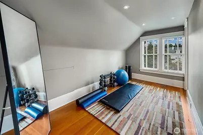1239 20th Avenue E, Seattle, WA 98112 - Photo 23
