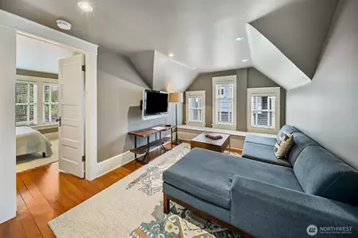 1239 20th Avenue E, Seattle, WA 98112 - Photo 21