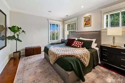 1239 20th Avenue E, Seattle, WA 98112 - Photo 15
