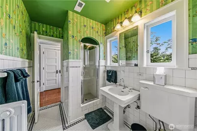 1239 20th Avenue E, Seattle, WA 98112 - Photo 19