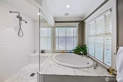 1239 20th Avenue E, Seattle, WA 98112 - Photo 17