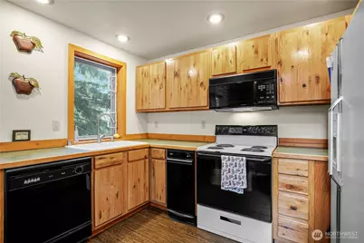 180 Chamonix Place, Snoqualmie Pass, WA 98068 - Photo 11