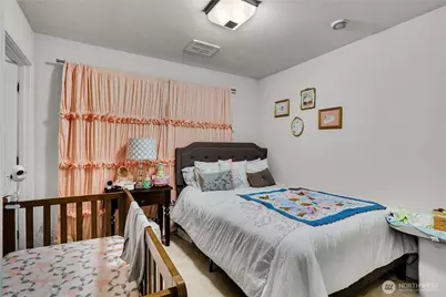 6542 32nd Avenue NE #B, Seattle, WA 98115 - Photo 11