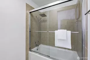 1601 E Columbia St, Seattle, WA 98122 - Photo 25