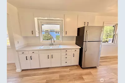 5611 N 48th Street, Tacoma, WA 98407 - Photo 9