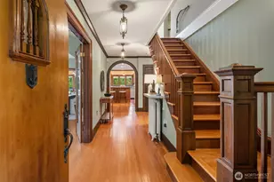 1718 Palm Ave SW, Seattle, WA 98116 - Photo 5