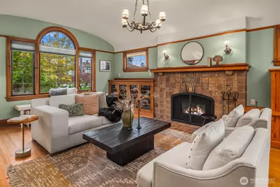 1718 Palm Avenue SW, Seattle, WA 98116 - Photo 7