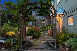 1718 Palm Ave SW, Seattle, WA 98116 - Photo 37