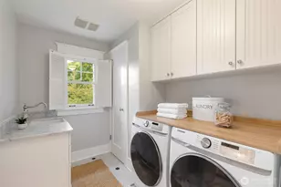 463 Lynn St, Seattle, WA 98109 - Photo 31