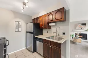 4810 S 187th Pl, Seattle, WA 98188 - Photo 9