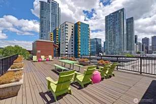425 Vine St, Seattle, WA 98121 - Photo 11