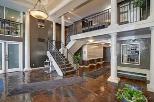 425 Vine St, Seattle, WA 98121 - Photo 7