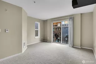 425 Vine St, Seattle, WA 98121 - Photo 21