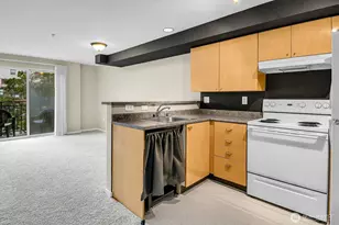 425 Vine St, Seattle, WA 98121 - Photo 15