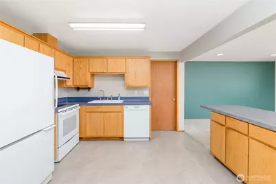 1809 W 10th Street, Port Angeles, WA 98363 - Photo 13