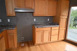 1438 NE Steele Creek Dr, Bremerton, WA 98311 - Photo 9