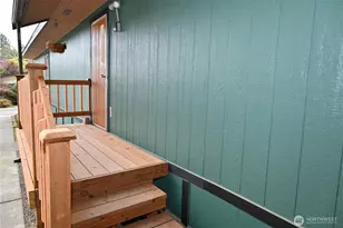 1438 NE Steele Creek Dr, Bremerton, WA 98311 - Photo 7
