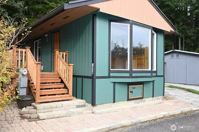 1438 NE Steele Creek Drive #102, Bremerton, WA 98311 - Photo 1