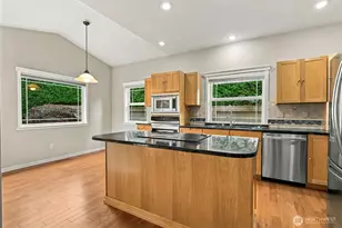 4204 Campus Green Dr NE, Olympia, WA 98516 - Photo 5